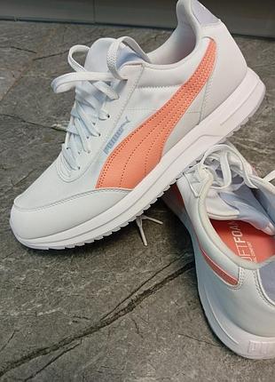 Кросівки унісекс puma білі з персиковими вставками