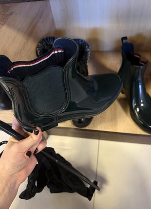 Продам tommy hilfiger 2