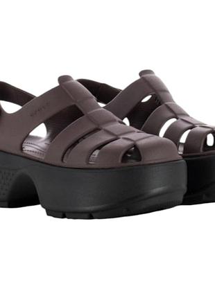 Хитовые кроксы crocs stomp fisherman mocca m7w9