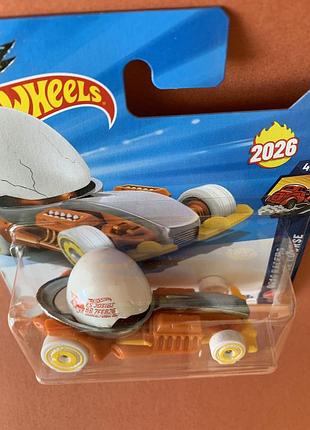 Машинка хот вілс eggshelleracor hot wheels 2026 2