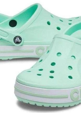 Стильні м'ятні крокси crocs