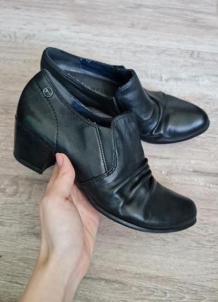 Черевики жіночі туфлі шкіряні tamaris