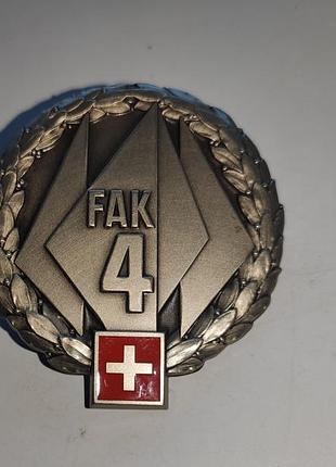 Оригинальный беретный знак (кокарда) 4-го полевого армейского корпуса ( feldarmeekorps 4 / fak 4) вооруженных сил швейцарии.