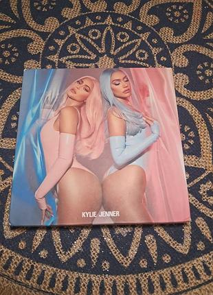 Тіні для повік kylie jenner палетка
