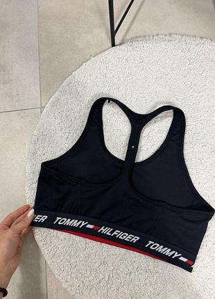 Топ від tommy hilfiger 2