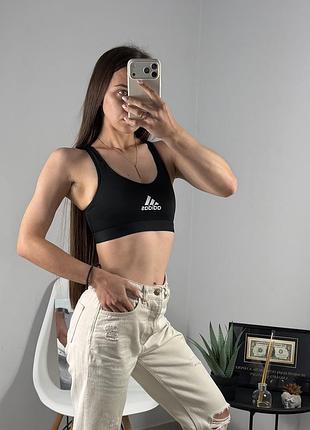 Топ від adidas 4