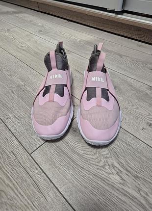 Жіночі кросівки nike flex runner 2,39 розмір