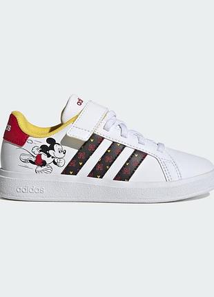 Кросівки в тенісному стилі adidas disney mickey mouse grand court, білий/червоний/чорний, розмір 33 1/2