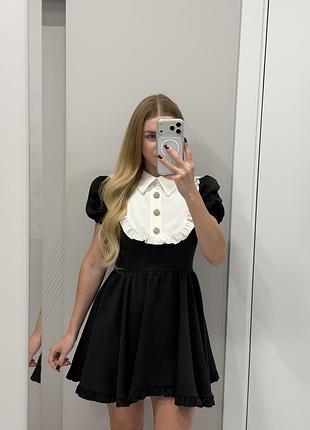 Коротка жіноча сукня чорна з білим комірцем, бренд ivina boutique, розмір s