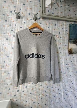 Свитшот adidas.