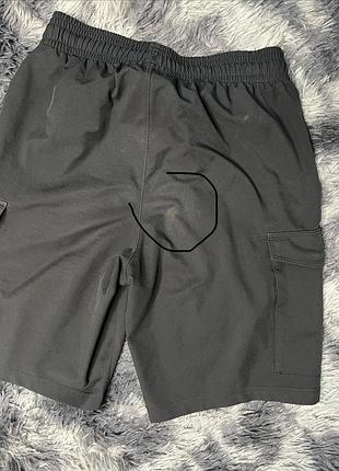 Шорти бренду under armour, оригінал, розмір s 8
