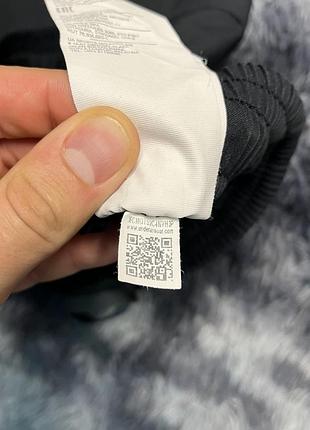 Шорти бренду under armour, оригінал, розмір s 7