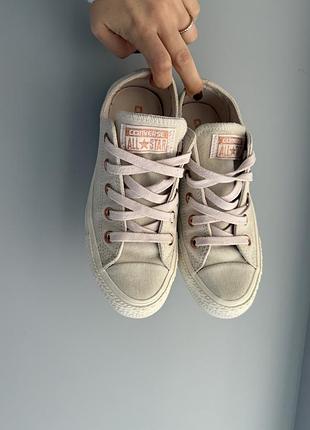 Замшеві низькі кеди converse бежевого кольору