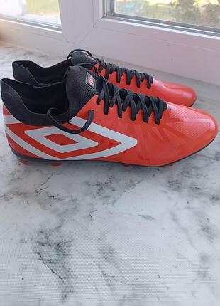 Бутси чоловічі umbro помаранчеві з чорним