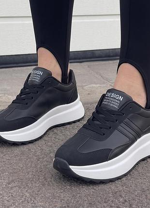 Жіночі чорні кросівки fashion 107-70 на білій підошві