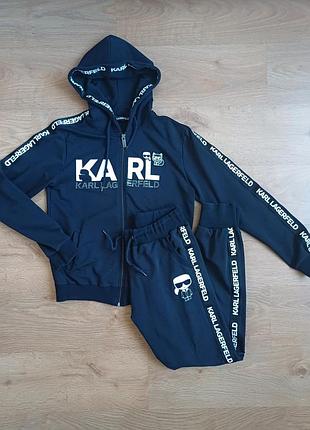 Спортивний жіночий костюм