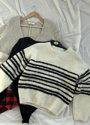 Плюшевий светр primark