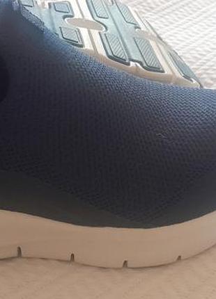 Skechers размер 37,5 стелька 24.5 см новые.