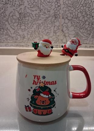 Новогодняя чашка с крышкой и ложкой merry christmas