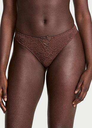 Кружевные трусики тонг victoria's secret