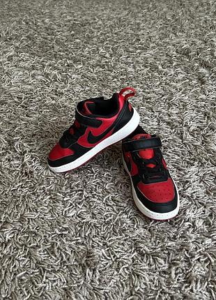 Стильні кросівки nike 27 розміру