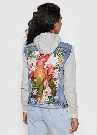 Desigual olimpia — оригінальна джинсова куртка з трикотажними рукавами та капюшоном xl