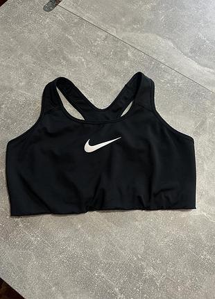 Фірмовий топ nike