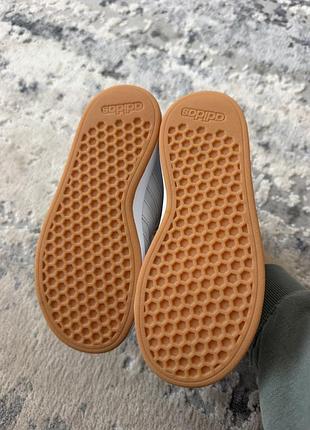 Черевики - кросівки adidas білі 5