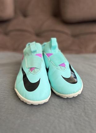 Сороконіжки, копи nike 5