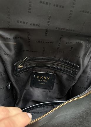 Чорний шкіряний рюкзак dkny 4