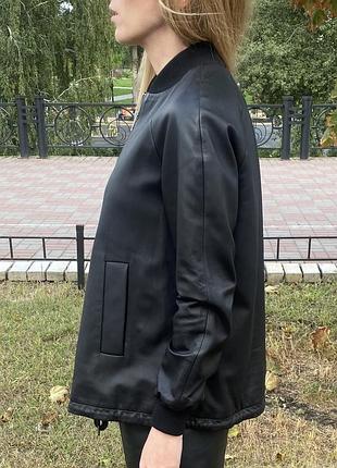 Куртка шкіряна