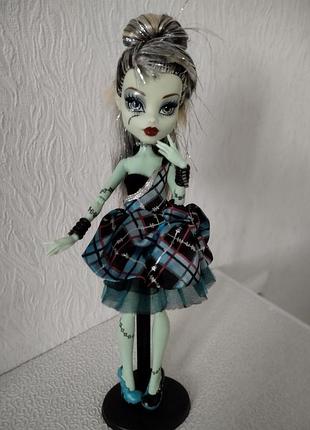 Лялька для дівчинки monster high френкі штейн 2011 рік випуску
