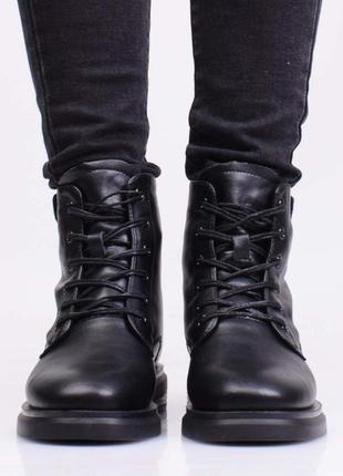 Натуральная кожа стильные черные осенние деми ботинки берцы низкий ход короткие с молнией2 фото