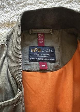 Брендовий жіночий бомбер alpha industries 4