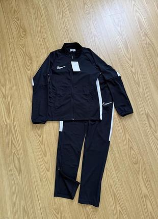 Спортивний костюм nike