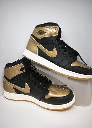 Кроссовки высокие мужские air jordan 1 retro high og "black metallic gold" (dz5485-071) оригинал, новые, в коробке
