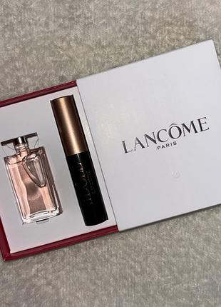 Міні-набір lancôme idôle set, який містить мініатюру парфумованої води та туш для вій.