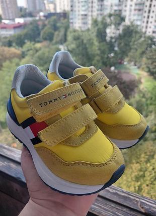 Кросівки для дітей tommy hilfiger жовті з липучками