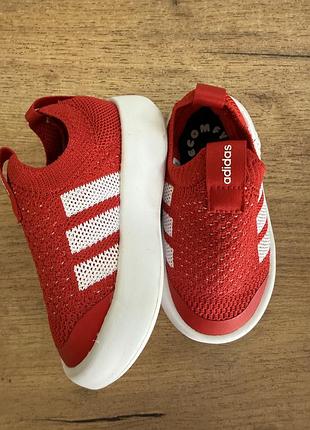 Дитячі кросівки унісекс adidas червоні 23.5 розмір
