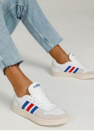 Шкіряні круті кросівки бренду adidas hoops 2 made in vietnam  uk  13,5  eur  32
