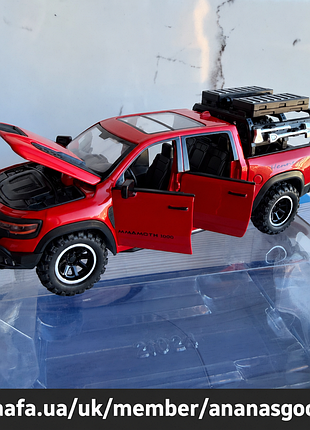 Коллекционная металлическая модель dodge ram hennessey mammoth 1000 trx 1:32 красная, свет, звук, открывающаяся дверь и капот