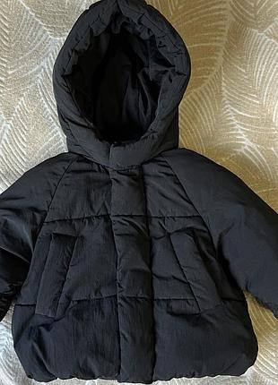 Куртка zara чорна 1-2 роки (86 см)