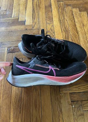 Кросівки nike жіночі