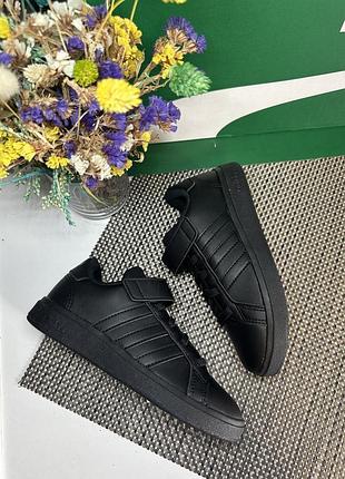 Оригінальні кросівки adidas 2