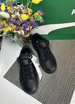 Оригінальні кросівки adidas 7