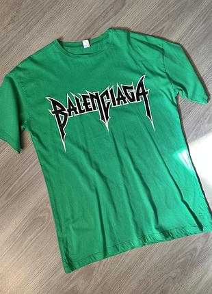 Женская футболка зеленая balenciaga