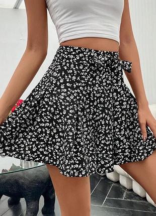🥰шорти в квітковий принт shein m