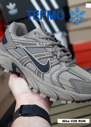 Жіночі термо кросівки nike v2k run хакі