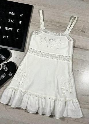 Платье с вышивкой zara