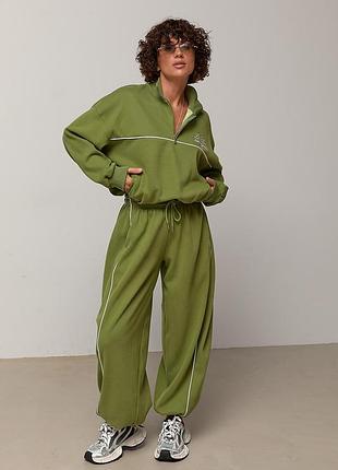 Теплый спортивный костюм oversize с контрастным кантом мод 50359